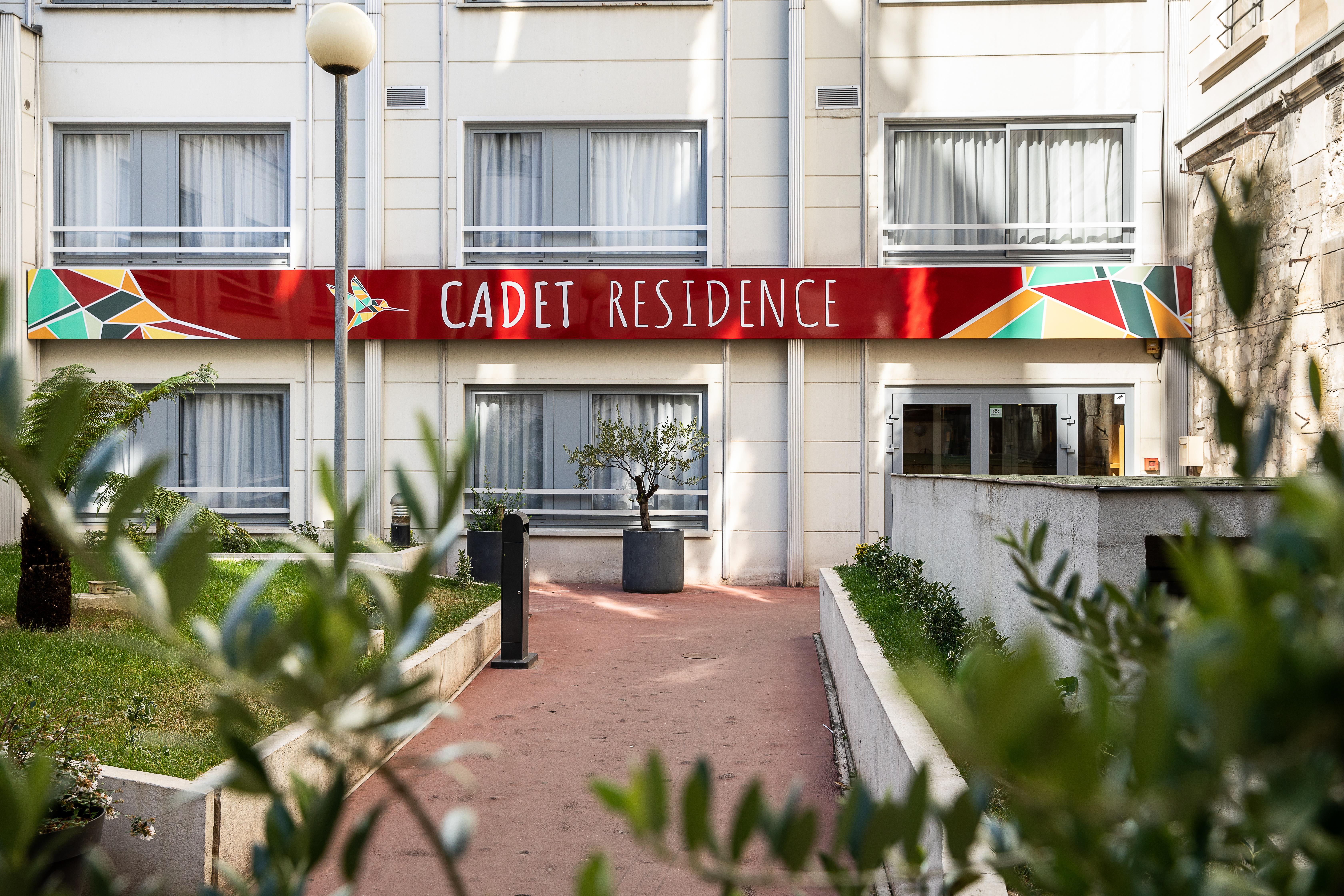 パリ カデ レジデンスアパートホテル エクステリア 写真